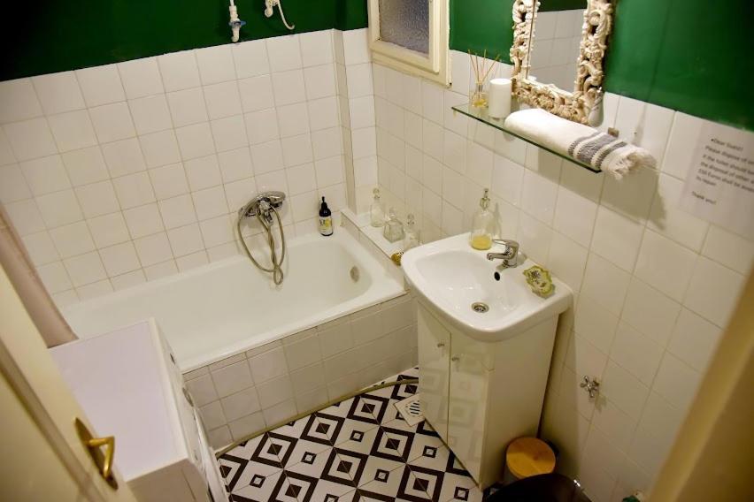 Blumen Apartment Будапеща Екстериор снимка